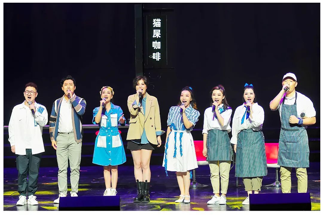 繁星艺读舞台艺谈表演层次安排